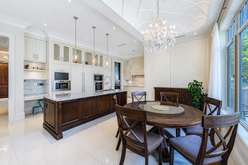 1379 46Th Avenue W, Vancouver, BC 