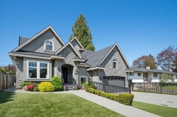 675 Clare Avenue Burnaby, BC V5B 4L5