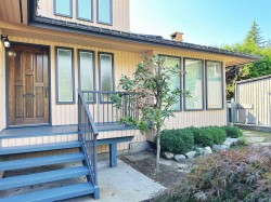 Upper Level-3847 Prospect Road North Vancouver, BC V7N 4H1