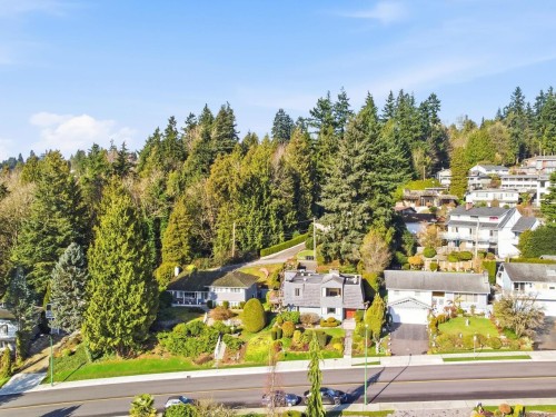 8355 Nelson Avenue, Burnaby, BC 