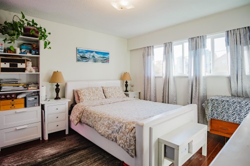 7270 16Th Avenue, Burnaby, BC 