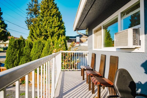 7270 16Th Avenue, Burnaby, BC 