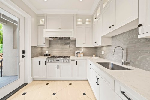 4347 9Th Avenue W, Vancouver, BC 