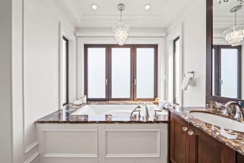 4347 9Th Avenue W, Vancouver, BC 