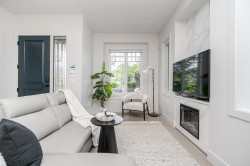 48 57th Avenue E Vancouver, BC V5X 1S4