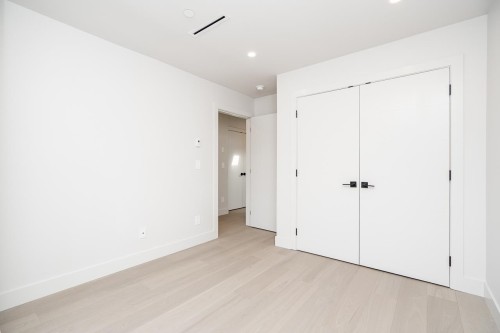 48 57Th Avenue E, Vancouver, BC 