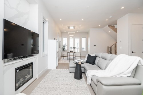 48 57Th Avenue E, Vancouver, BC 