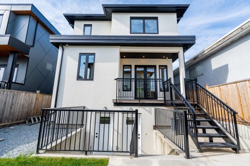 48 57Th Avenue E, Vancouver, BC 