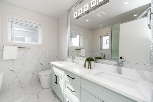 48 57Th Avenue E, Vancouver, BC 