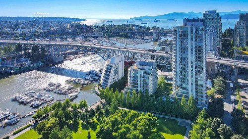 806-633 Kinghorne Mews  Vancouver, BC V6Z 3H3