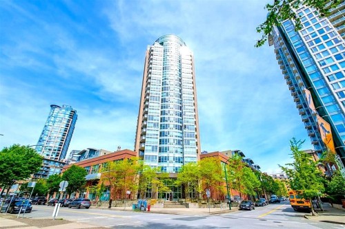 703-63 Keefer Place  Vancouver, BC V6B 6N6