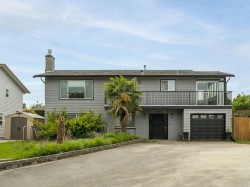 5388 46 Avenue Delta, BC V4K 3S8