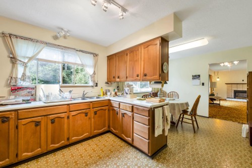28595 Dewdney Trunk Road, Maple Ridge, BC 