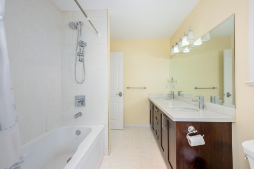 122 43Rd Avenue W, Vancouver, BC 