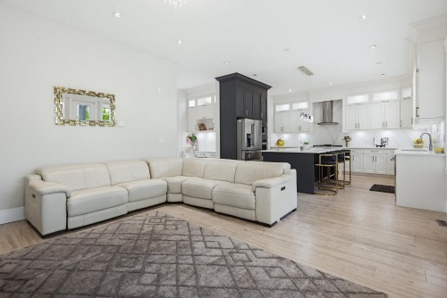 3399 Derbyshire Avenue, Coquitlam, BC 