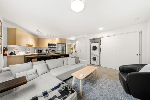 2025 Mackay Avenue, North Vancouver, BC 