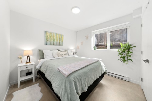 2025 Mackay Avenue, North Vancouver, BC 