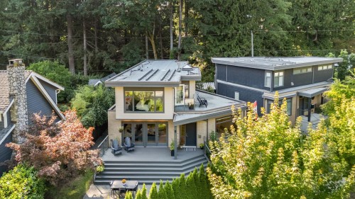 2025 Mackay Avenue, North Vancouver, BC 