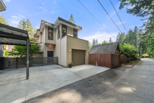 2025 Mackay Avenue, North Vancouver, BC 