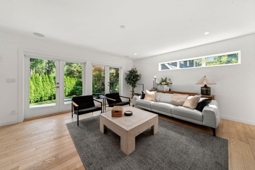 2025 Mackay Avenue, North Vancouver, BC 