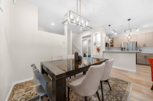 1263 16Th Street W, North Vancouver, BC 