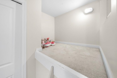 1263 16Th Street W, North Vancouver, BC 