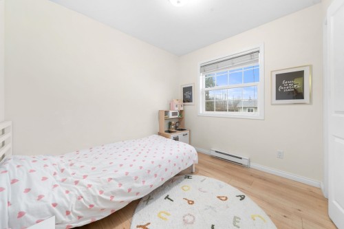 1263 16Th Street W, North Vancouver, BC 