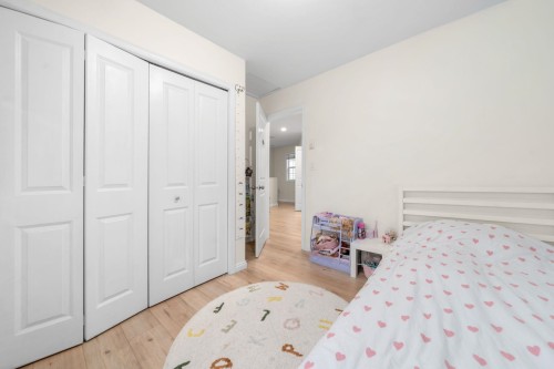 1263 16Th Street W, North Vancouver, BC 