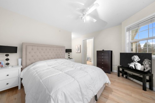 1263 16Th Street W, North Vancouver, BC 