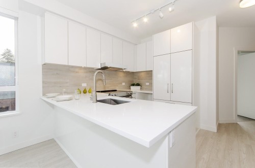 315-711 14th Street W North Vancouver, BC V7M 3E8