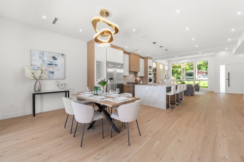1511 Burrill Avenue, North Vancouver, BC 