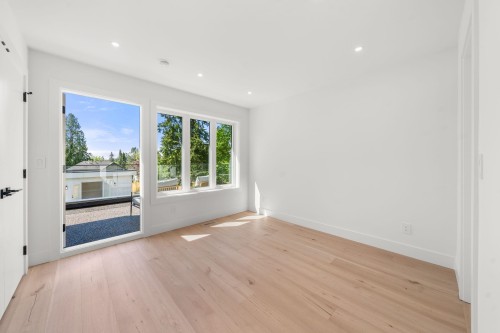 1511 Burrill Avenue, North Vancouver, BC 