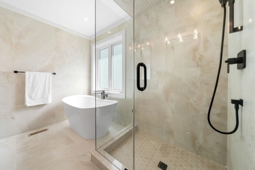 1511 Burrill Avenue, North Vancouver, BC 