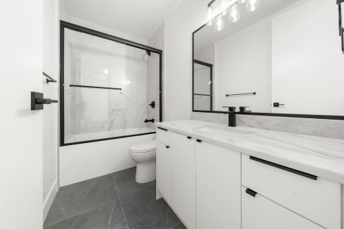 1511 Burrill Avenue, North Vancouver, BC 