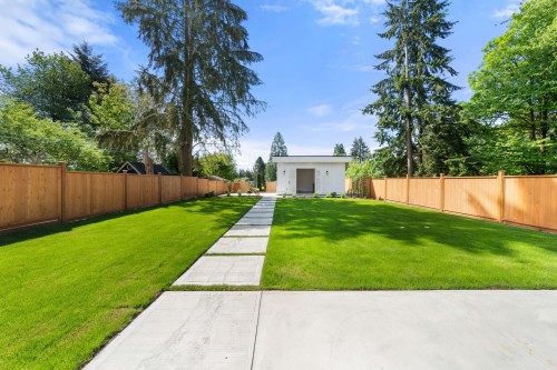 1511 Burrill Avenue, North Vancouver, BC 