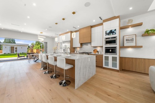 1511 Burrill Avenue, North Vancouver, BC 
