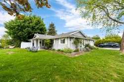 22641 Kendrick Loop Maple Ridge, BC V2X 8Y9