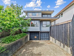 3628 Dunbar Street  Vancouver, BC V6S 2C7