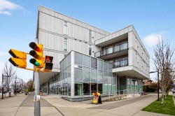 215-6283 Kingsway Avenue Burnaby, BC V5J 0H3