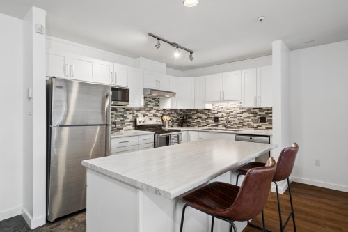 413-2968 Burlington Drive, Coquitlam, BC 