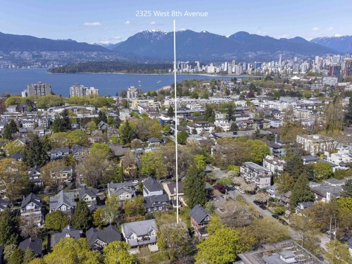 2325 8Th Avenue W, Vancouver, BC 