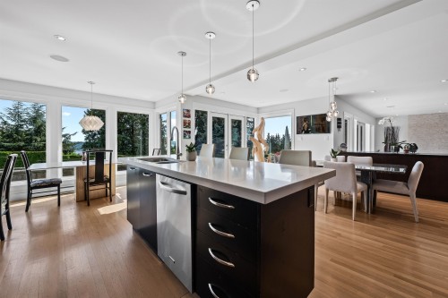 1240 Nepal Crescent, West Vancouver, BC 