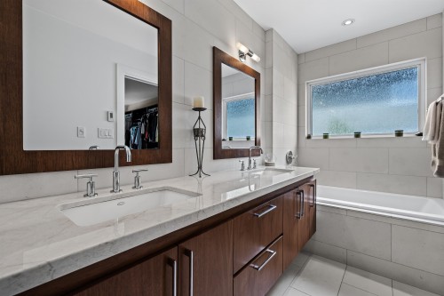 1240 Nepal Crescent, West Vancouver, BC 