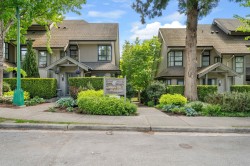 15-3150 Sunnyhurst Road  North Vancouver, BC V7K 2G3