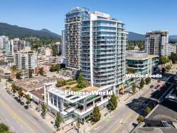 1702-125 14th Street  North Vancouver, BC V7L 0E6