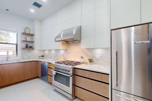 817 Cornell Avenue, Coquitlam, BC 