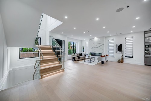 819 Cornell Avenue, Coquitlam, BC 