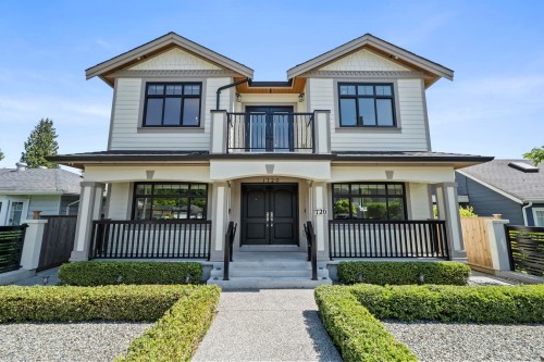 1720 Sutherland Avenue  North Vancouver, BC V7L 4B9