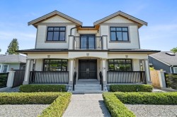 1720 Sutherland Avenue  North Vancouver, BC V7L 4B9
