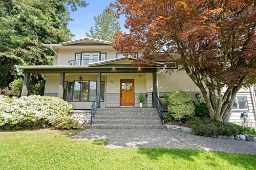4792 Cedarcrest Avenue  North Vancouver, BC V7R 3R3